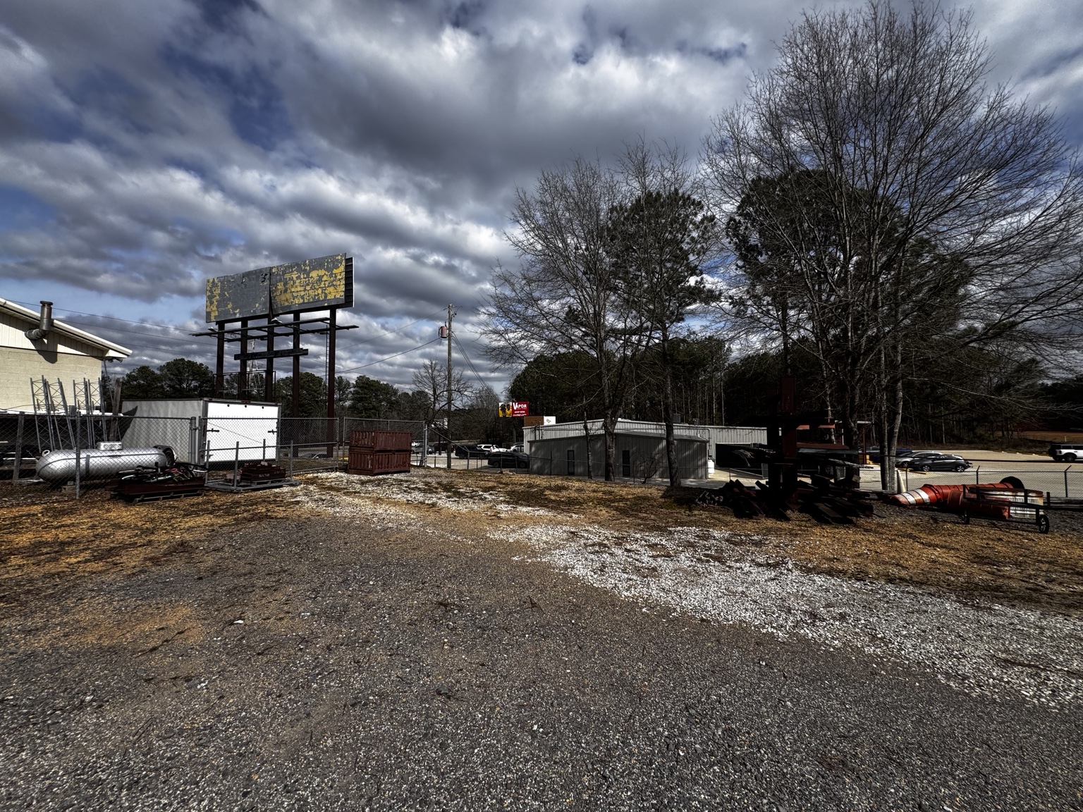 Billboard, yard and Highway 280 visibility.